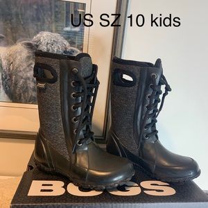 Bogs Winter boots SZ 10 kids